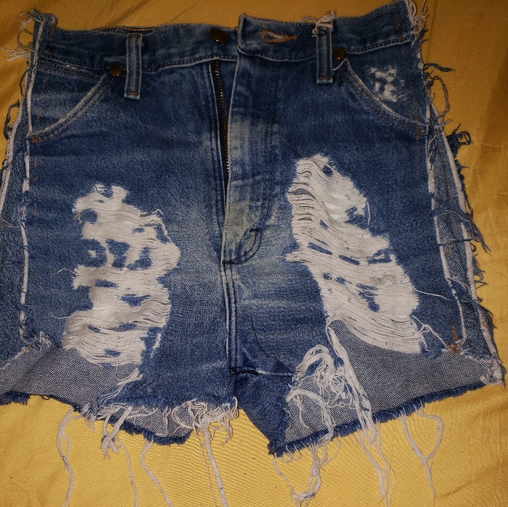 Bumper shorts